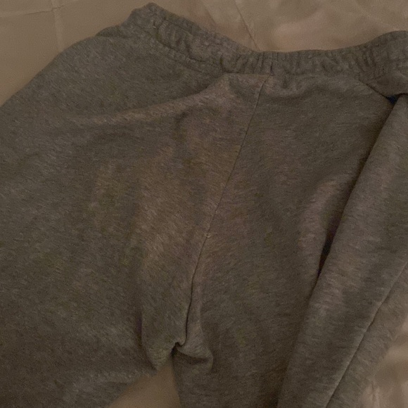 Women’s Size S, small hole on the back very unnoticeable - Picture 3 of 3